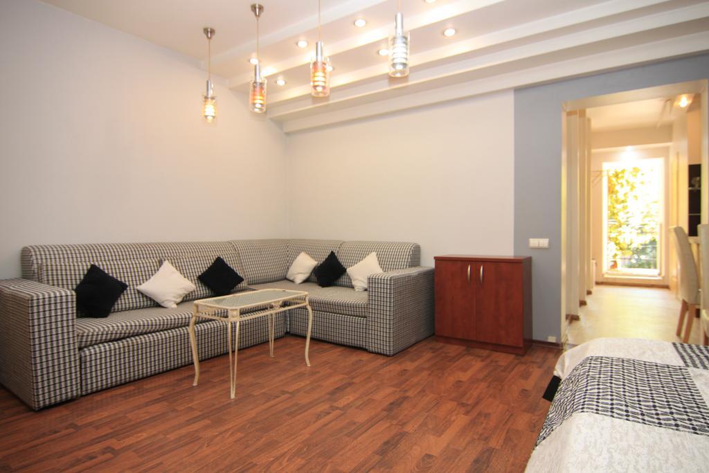 Apart-Hotel On Preobrajenskaya 24 オデッサ エクステリア 写真